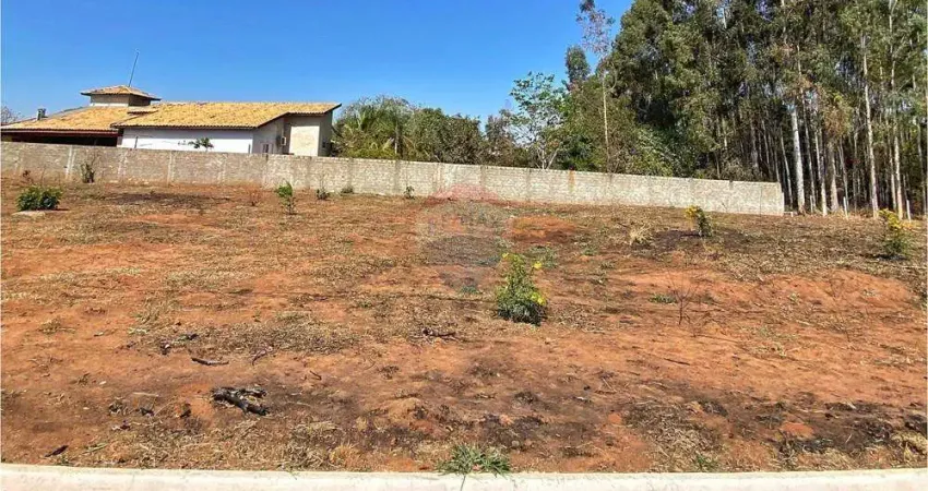 Terreno à venda no Centro, Serra Azul 