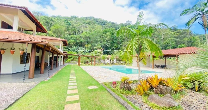 Casa para venda em Ressaca de 589.00m² com 6 Quartos, 4 Suites e 4 Garagens