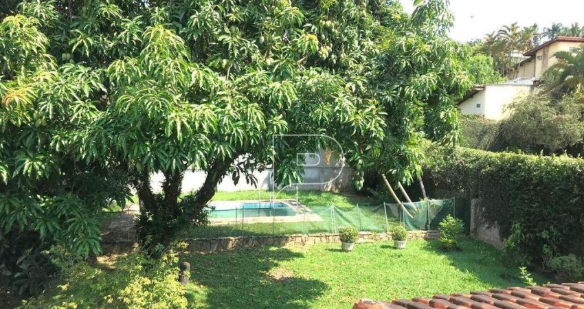 Casa de Condomínio para venda em Granja Viana de 200.00m² com 3 Quartos, 2 Suites e 4 Garagens