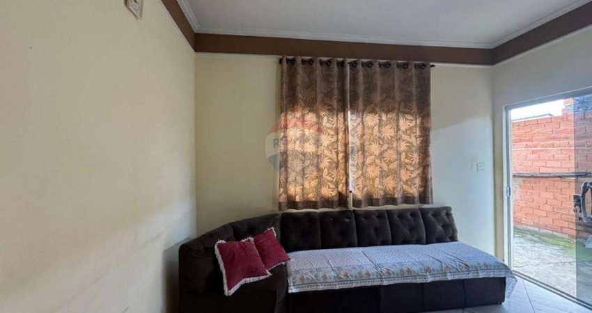 Casa para venda em Jardim Santa Cruz de 111.96m² com 2 Quartos, 1 Suite e 4 Garagens