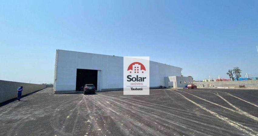 Galpão / Depósito / Armazém para alugar em Quiririm de 2500.00m²