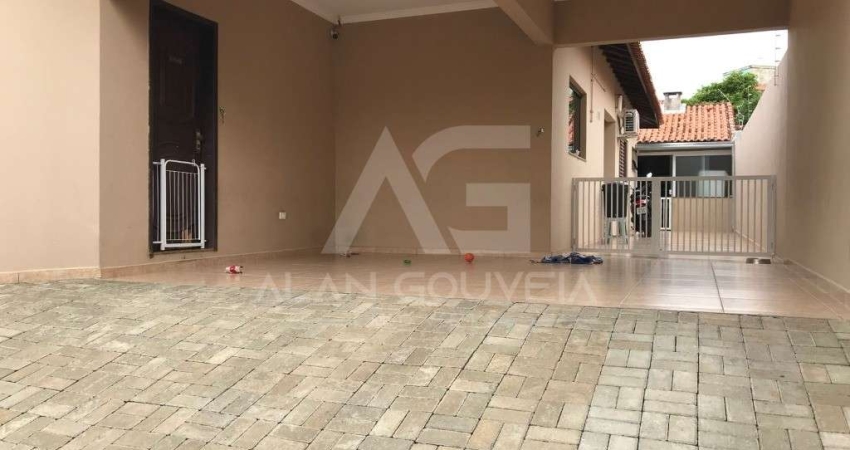 Casa para venda em Parque Ecológico de 260.00m² com 3 Quartos, 1 Suite e 2 Garagens