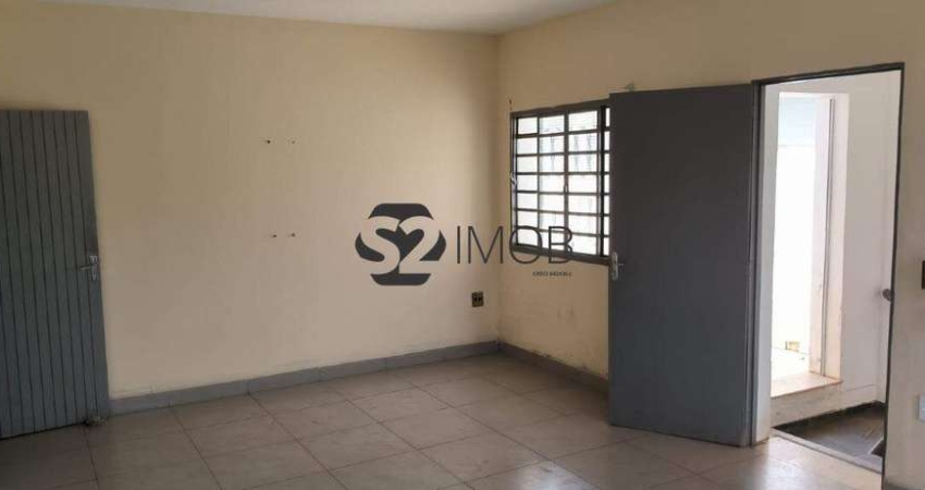 Casa para alugar em Loteamento Nova Mogi de 233.00m² com 3 Quartos, 1 Suite e 2 Garagens