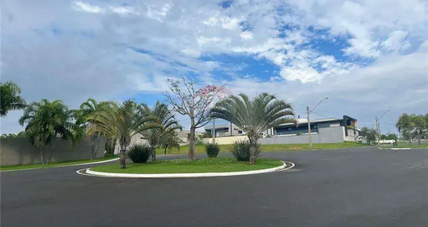 Casa para alugar em Distrito Industrial I José Marangoni de 650.00m² com 4 Quartos, 4 Suites e 5 Garagens