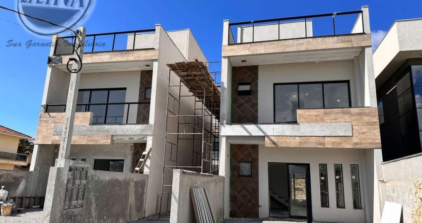 Sobrado para venda em Matinhos de 260.00m² com 3 Quartos, 1 Suite e 2 Garagens