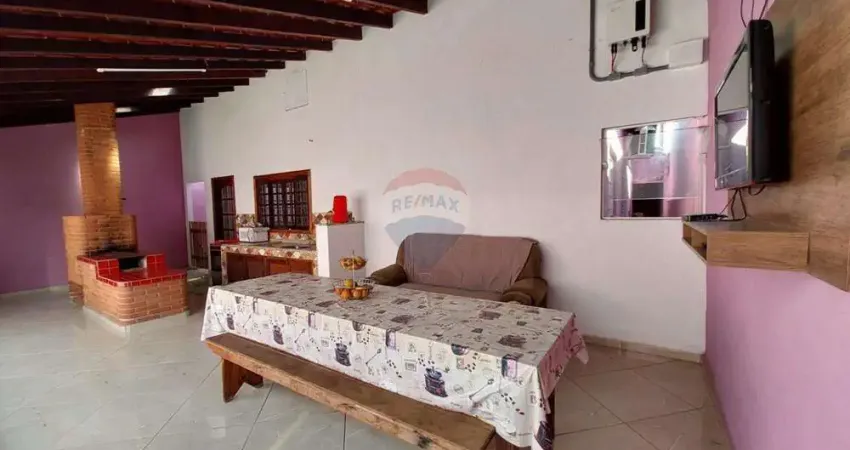 Casa para venda em Jardim Ipê Iii de 180.00m² com 3 Quartos e 2 Garagens