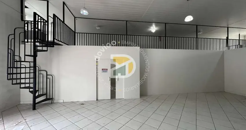 Galpão / Depósito / Armazém para alugar em Jardim Santa Helena de 308.00m² com 3 Garagens