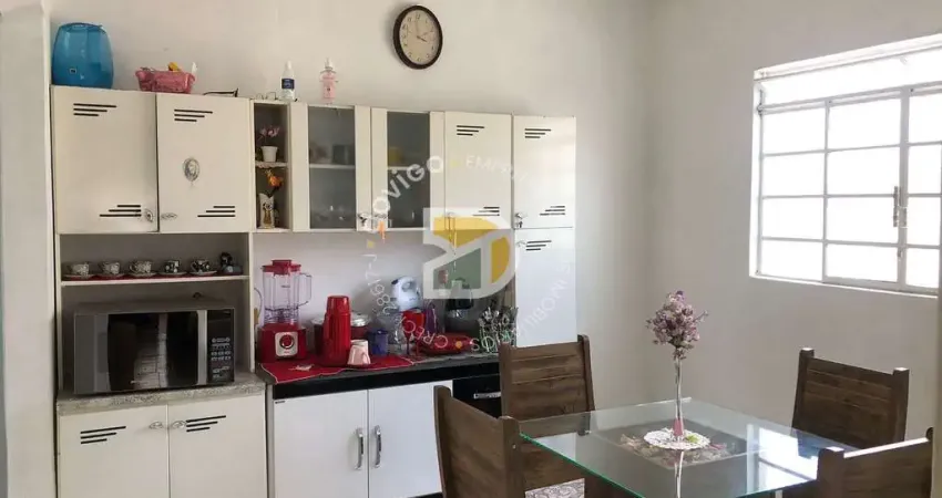 Casa de Condomínio para venda em Jardim Itacolomi de 130.00m² com 4 Quartos e 4 Garagens