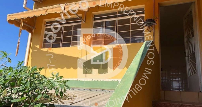 Casa de Condomínio para venda em Jardim Itacolomi de 180.00m² com 3 Quartos, 1 Suite e 3 Garagens