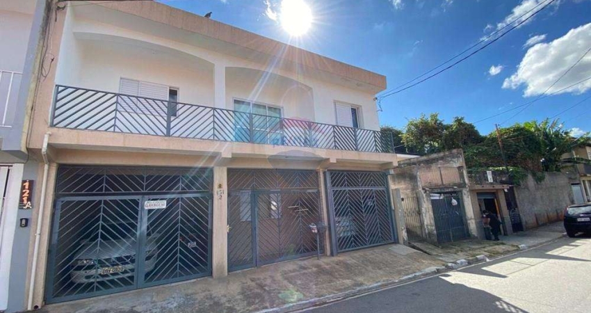 Casa para venda em Cruzeiro de 260.00m² com 7 Quartos, 2 Suites e 2 Garagens