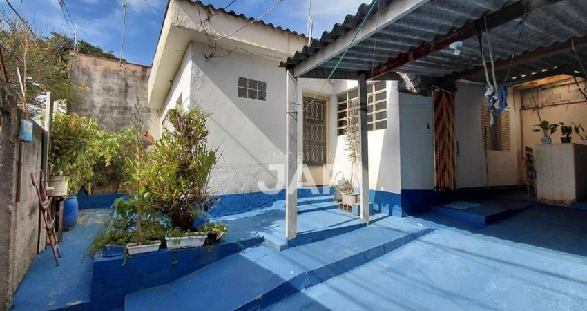 Casa para venda em Parque Centenário de 219.00m² com 4 Quartos, 1 Suite e 2 Garagens