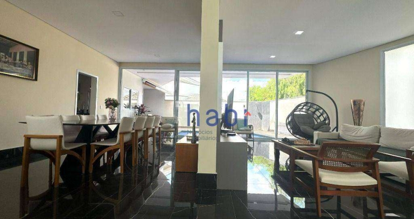 Casa de Condomínio para venda em Parque Esplanada de 323.00m² com 4 Quartos, 3 Suites e 4 Garagens