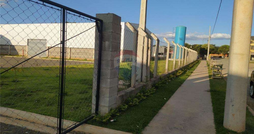 Galpão / Depósito / Armazém para alugar em Jardim Guaçu-mirim I de 10000.00m² com 20 Garagens