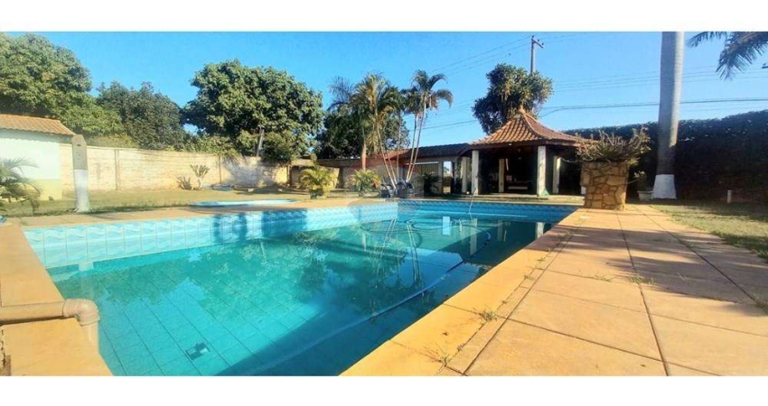 Chácara para alugar em Chácaras De Recreio - 2000 de 400.00m² com 2 Quartos, 1 Suite e 20 Garagens