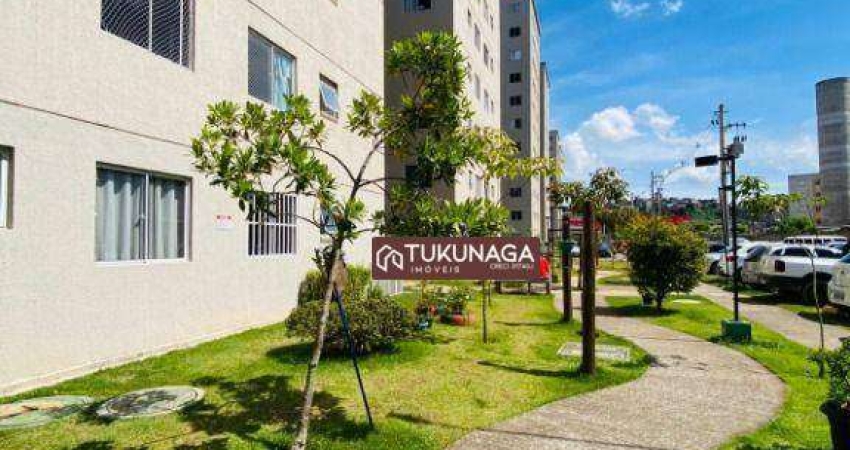 Apartamento para alugar em Jardim Santo Expedito de 45.00m² com 2 Quartos e 2 Garagens