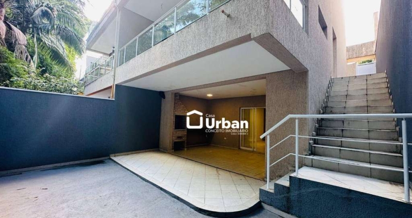Casa de Condomínio para venda e aluguel em Granja Viana de 213.00m² com 3 Quartos, 1 Suite e 2 Garagens