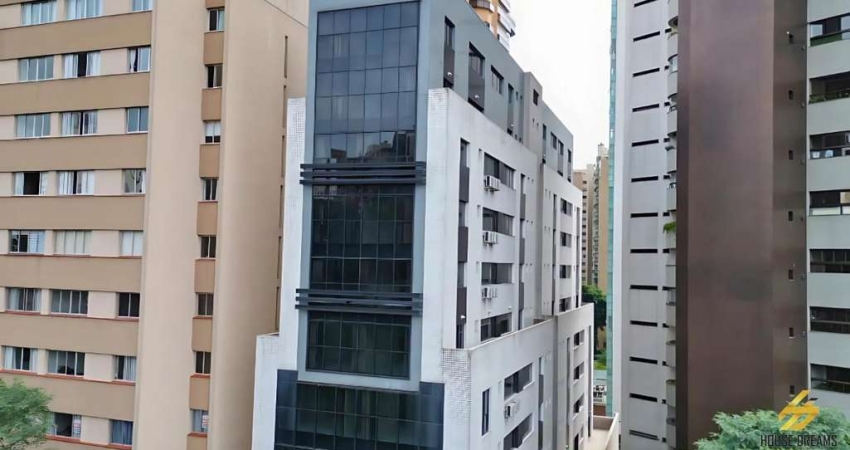 Prédio Comercial para venda em Água Verde de 3794.00m² com 36 Garagens
