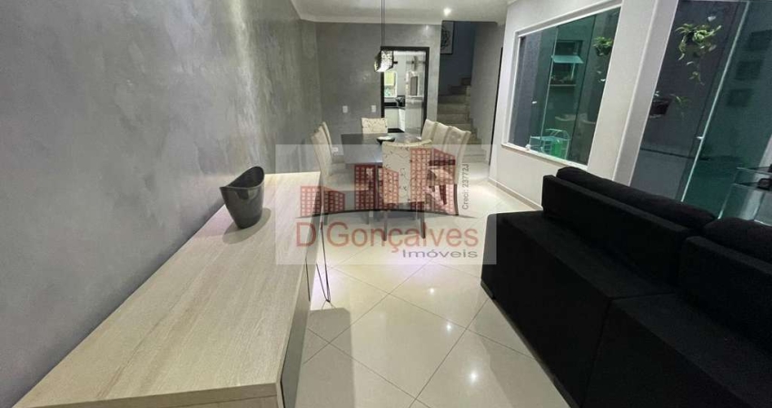Sobrado para venda em Centro de 164.00m² com 3 Quartos, 1 Suite e 4 Garagens