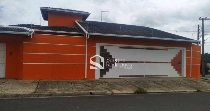 Casa para venda em Jardim Regente de 236.00m² com 3 Quartos, 1 Suite e 3 Garagens
