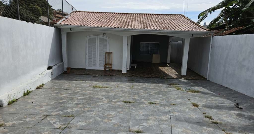 Casa para venda em Cidade Industrial de 96.00m² com 3 Quartos e 2 Garagens
