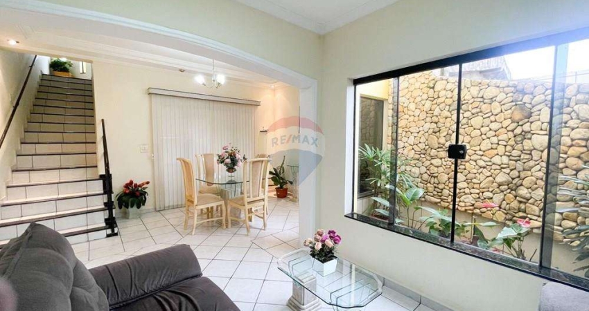 Casa para venda em Jardim Palmeiras de 290.00m² com 3 Quartos, 1 Suite e 1 Garagem