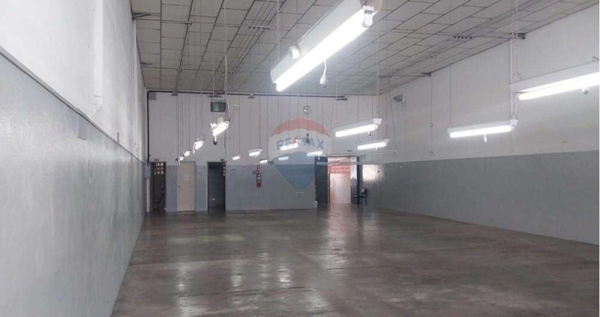 Galpão / Depósito / Armazém para alugar em Jardim Ipiranga de 341.64m² com 3 Garagens