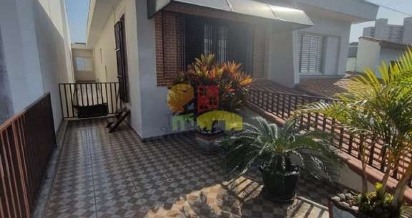 Sobrado para venda em Independência de 162.00m² com 2 Quartos e 2 Garagens