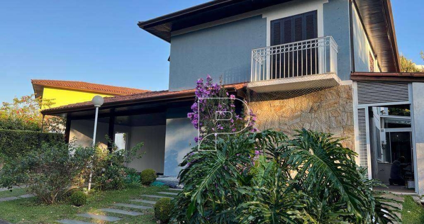 Casa de Condomínio para venda em Granja Viana de 303.00m² com 4 Quartos, 4 Suites e 4 Garagens