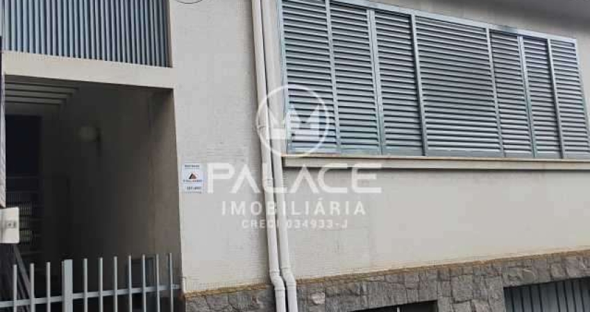 Casa para alugar em Centro de 433.00m² com 1 Quarto, 1 Suite e 1 Garagem