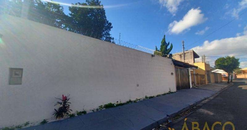 Casa para alugar em Vila Costa Do Sol de 203.00m² com 3 Quartos, 1 Suite e 3 Garagens