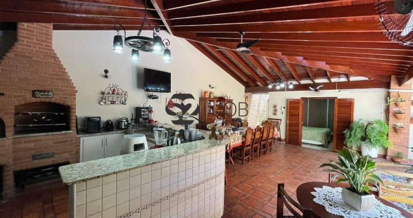 Casa para venda em Jardim Santa Helena de 181.00m² com 3 Quartos, 1 Suite e 3 Garagens