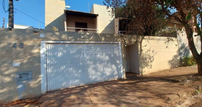 Sobrado para venda em Jardim Vale Das Rosas de 268.00m² com 3 Quartos, 3 Suites e 4 Garagens
