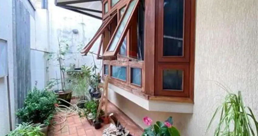 Casa para venda em Centro de 193.38m² com 3 Quartos, 1 Suite e 2 Garagens