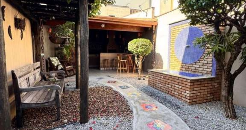 Sobrado para venda em Vila Augusta de 281.00m² com 3 Quartos, 3 Suites e 4 Garagens