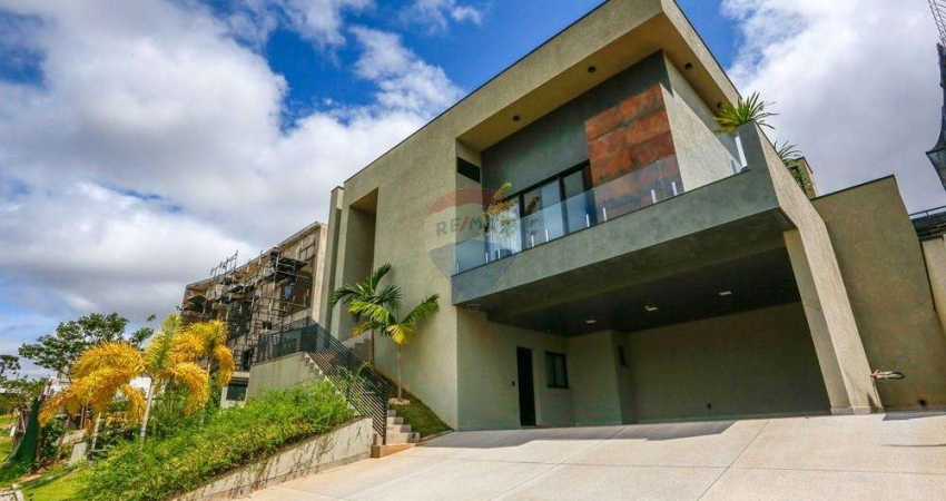 Casa de Condomínio para alugar em Alphaville Nova Esplanada de 312.00m² com 4 Quartos, 4 Suites e 6 Garagens