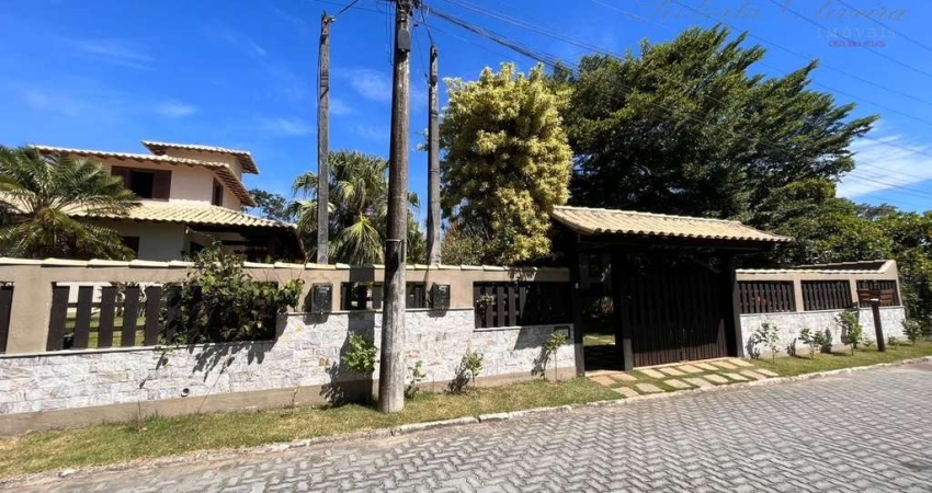 Casa de Condomínio para venda em Caravelas de 250.00m² com 5 Quartos, 2 Suites e 4 Garagens