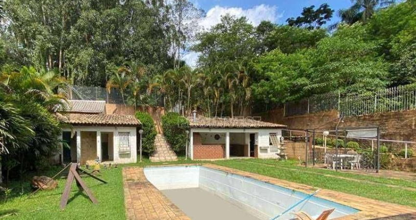 Casa de Condomínio para venda e aluguel em Granja Viana de 780.00m² com 4 Quartos, 3 Suites e 4 Garagens