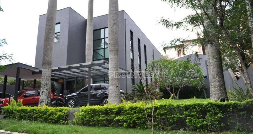 Casa de Condomínio para venda em Granja Viana de 460.00m² com 3 Quartos, 3 Suites e 3 Garagens