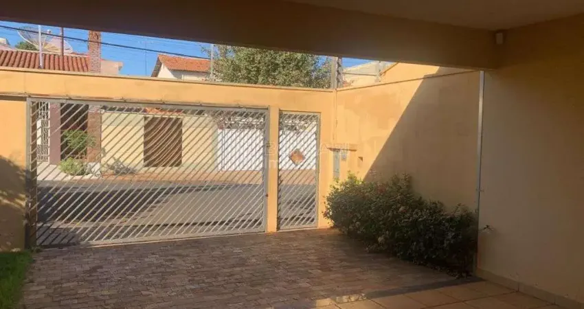 Casa para venda em Vila Independência de 180.00m² com 3 Quartos, 1 Suite e 4 Garagens