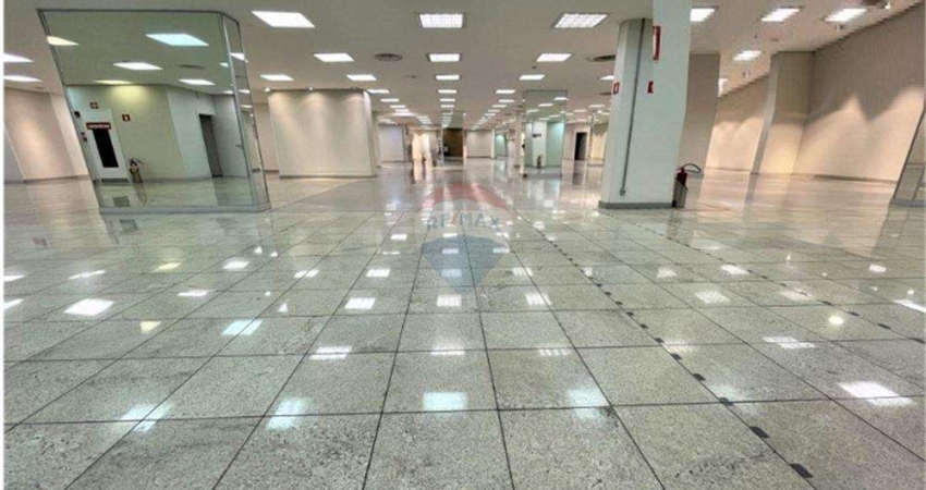 Imóvel Comercial para alugar em Centro de 3072.00m²
