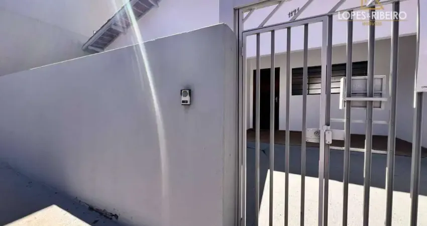 Casa para venda em Centro de 260.00m² com 6 Quartos, 3 Suites e 9 Garagens