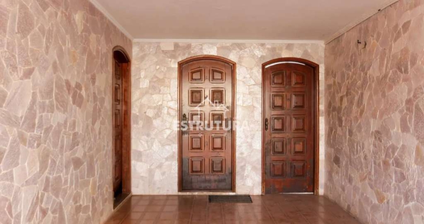 Casa para venda em Centro de 160.00m² com 3 Quartos, 1 Suite e 4 Garagens
