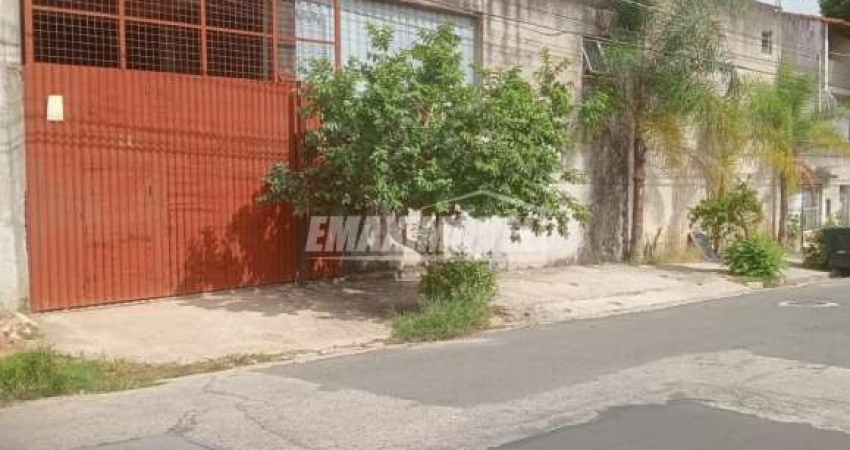 Galpão / Depósito / Armazém para alugar em Vila Barão de 427.00m²