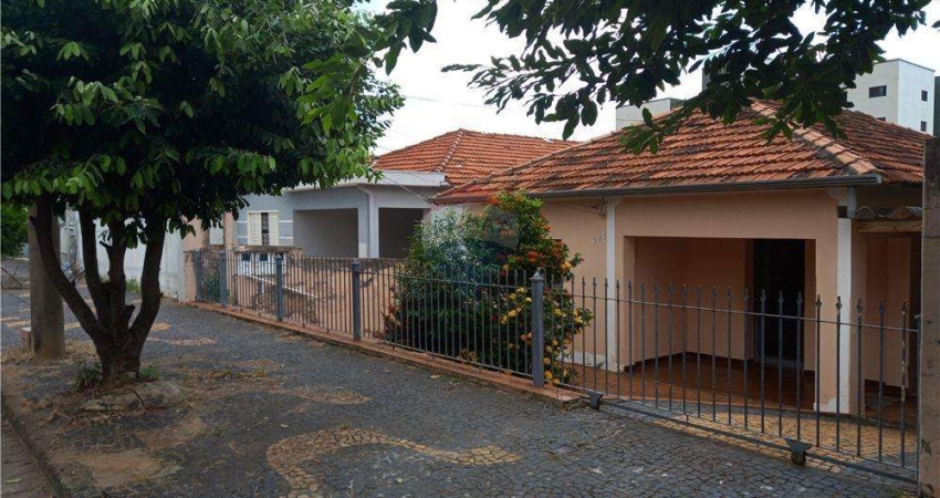 Casa para venda em Vila Massucheto de 233.00m² com 5 Quartos e 4 Garagens