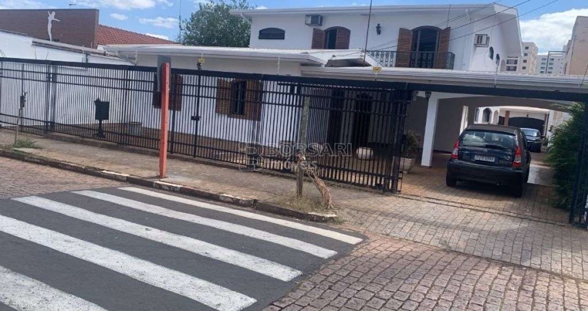 Sobrado para venda em Centro de 462.00m² com 4 Quartos e 2 Suites