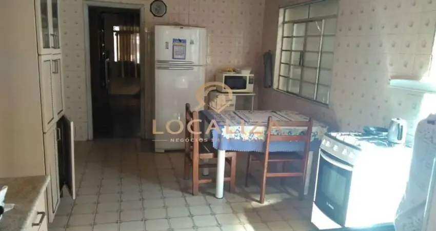Casa para venda em Jardim Satélite de 294.00m² com 3 Quartos e 4 Garagens