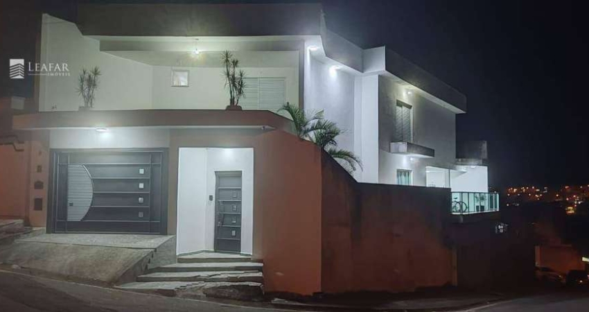Sobrado para venda em Cezar De Souza de 200.00m² com 3 Quartos, 1 Suite e 2 Garagens