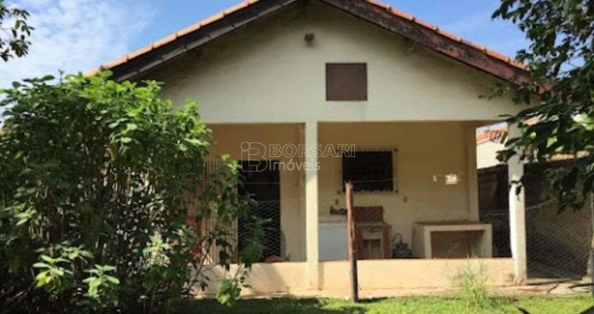 Casa para venda em Centro de 110.00m² com 3 Quartos