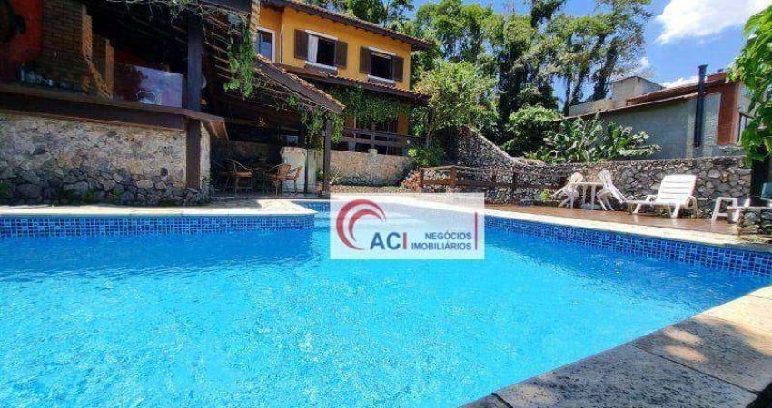 Casa de Condomínio para alugar em Vila Verde de 260.00m² com 3 Quartos, 1 Suite e 4 Garagens