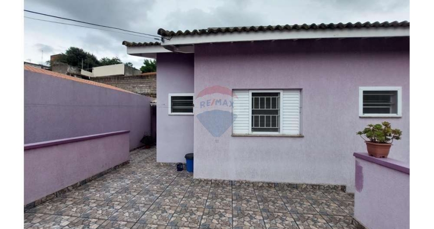 Casa para venda em Jardim Carlos Gomes de 100.00m² com 2 Quartos, 1 Suite e 3 Garagens